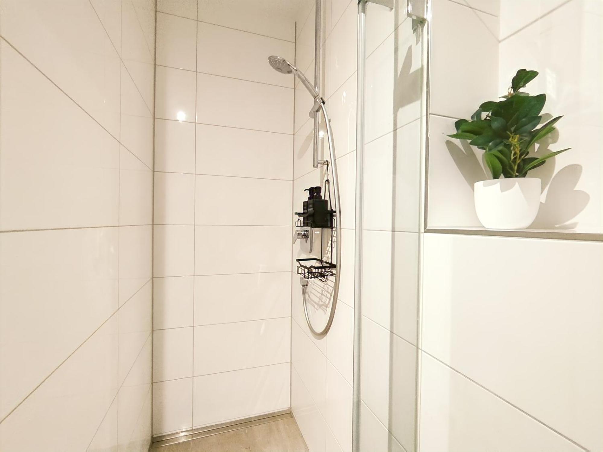 Bright Apartment Fuer Bis Zu 5 Erlangen Exterior foto
