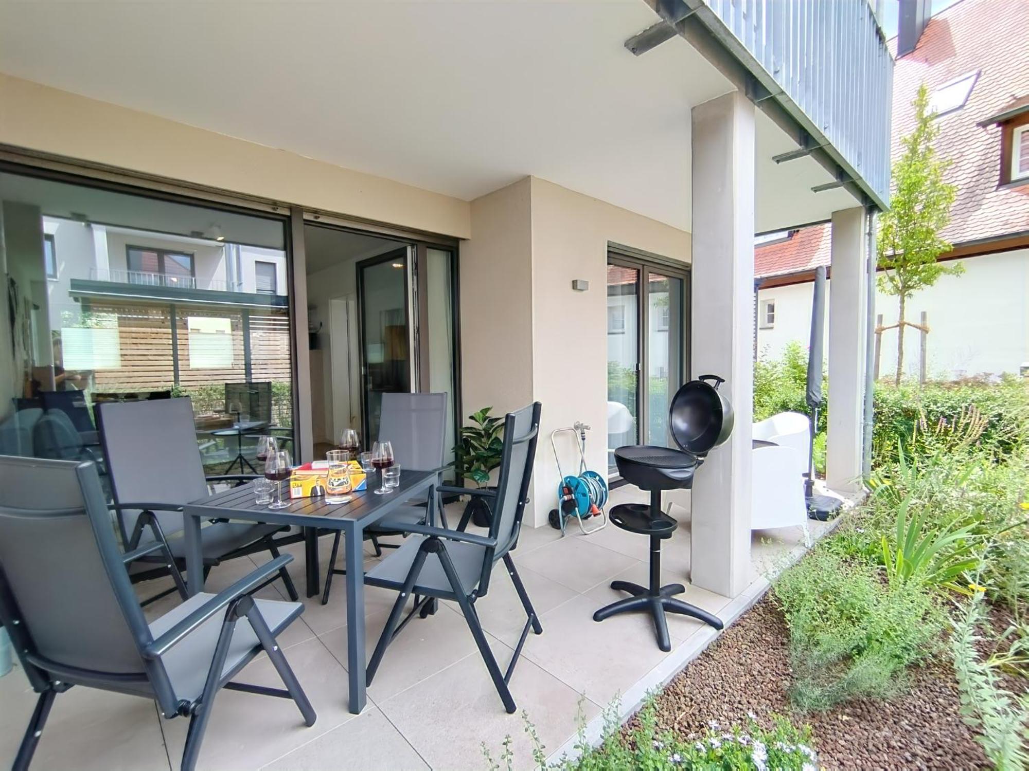 Bright Apartment Fuer Bis Zu 5 Erlangen Exterior foto